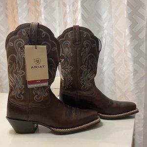 Ariat Womens Boots Size 7 NWT